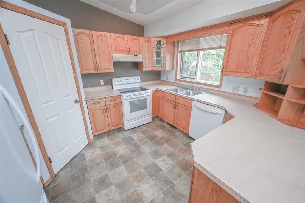 902 Birch Street  - Photo 15