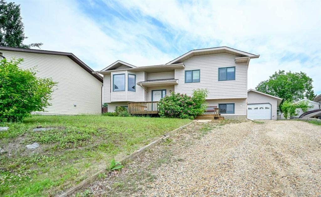 902 Birch Street  - Photo 2