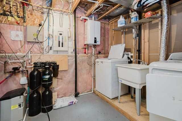 8610- 102A Ave   - Photo 27