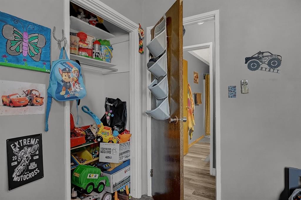 601 6 Avenue  - Photo 12