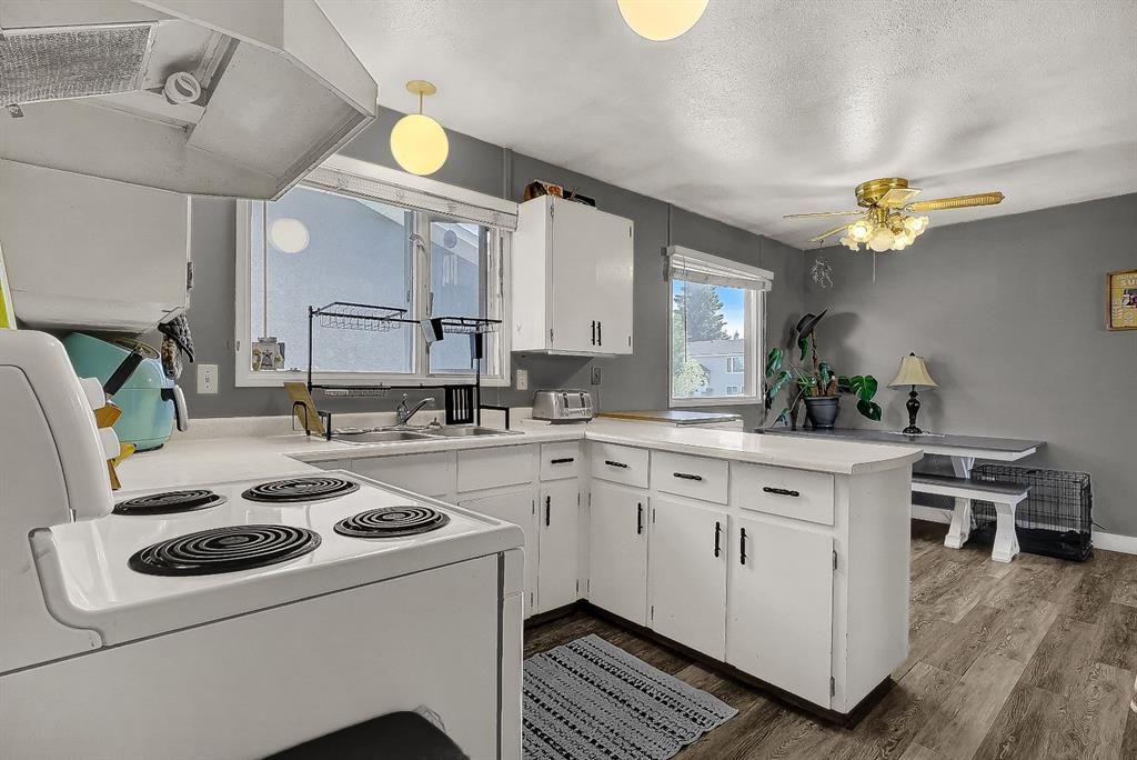 601 6 Avenue  - Photo 9
