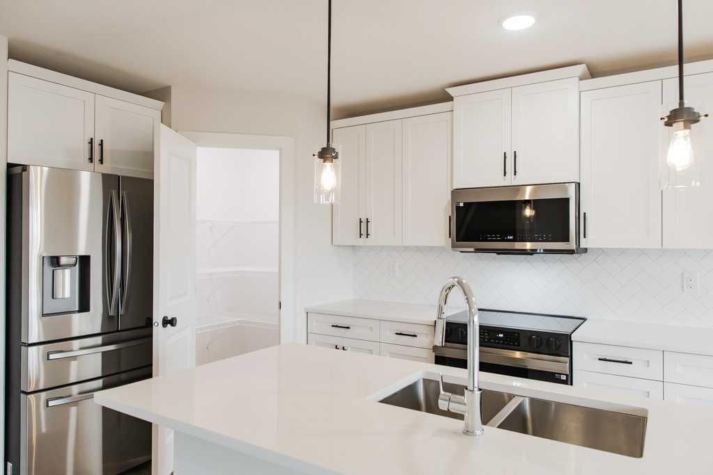 9617 Hillcrest Drive  - Photo 10