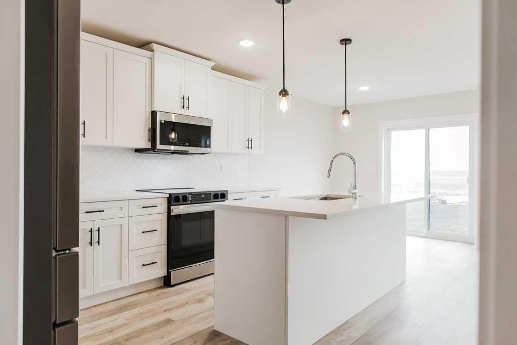 9617 Hillcrest Drive  - Photo 13