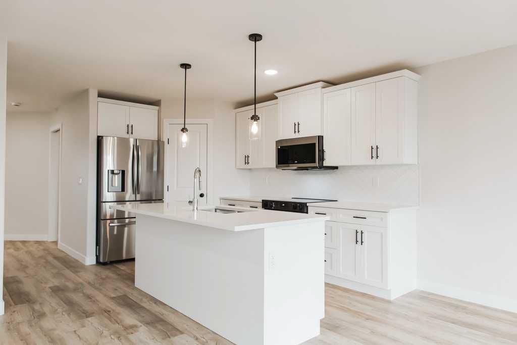 9617 Hillcrest Drive  - Photo 5
