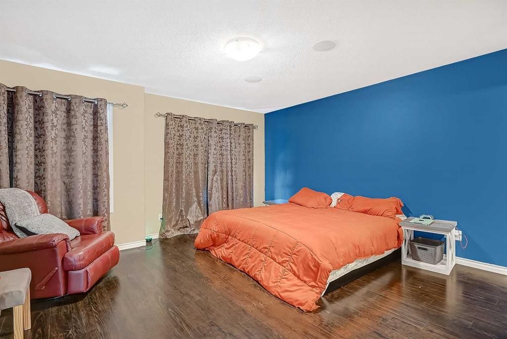 8821 88 Street  - Photo 25