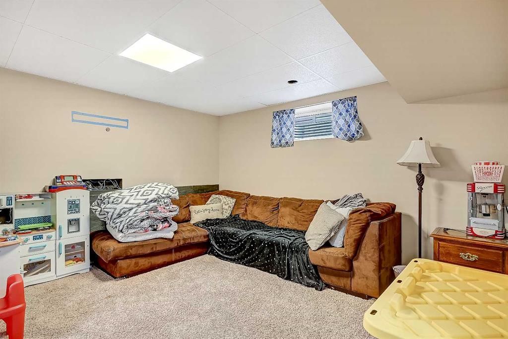 8821 88 Street  - Photo 28