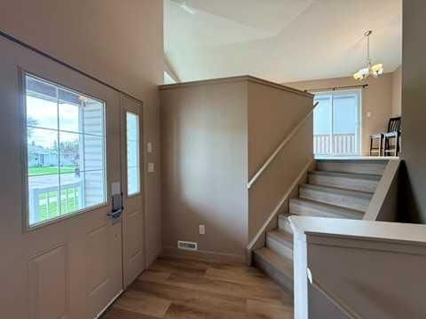 10022 96 Avenue  - Photo 3