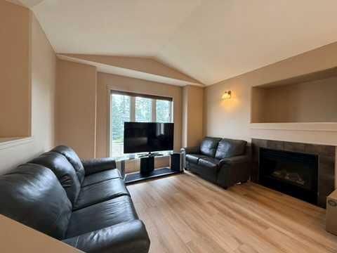 10022 96 Avenue  - Photo 5
