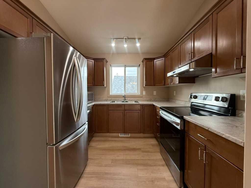 10022 96 Avenue  - Photo 7