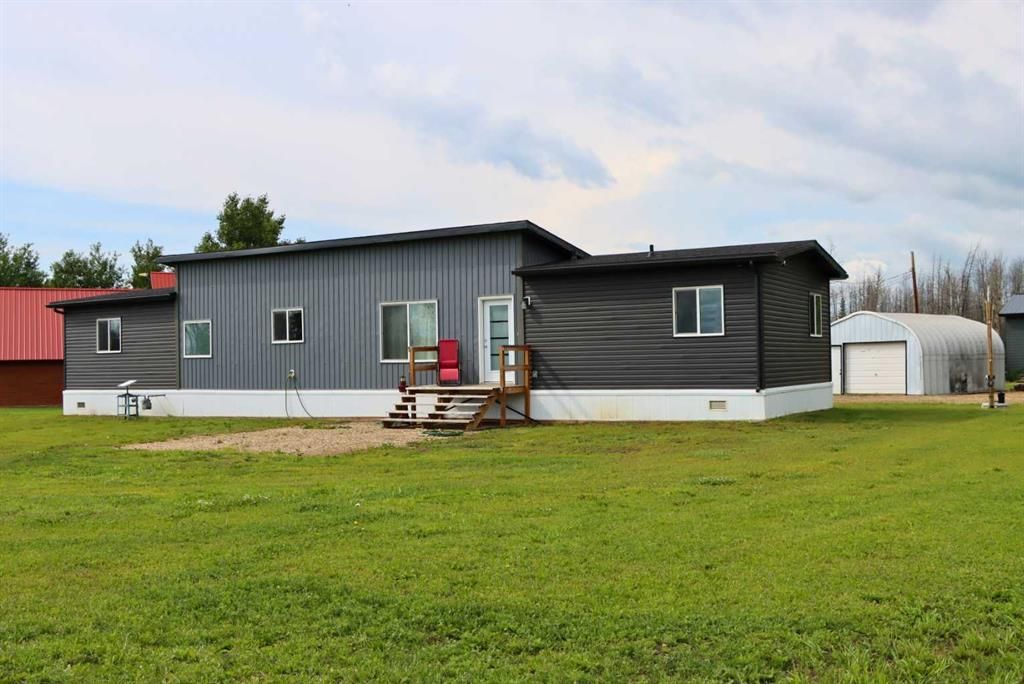 111, 71127 Range Road 234   - Photo 1