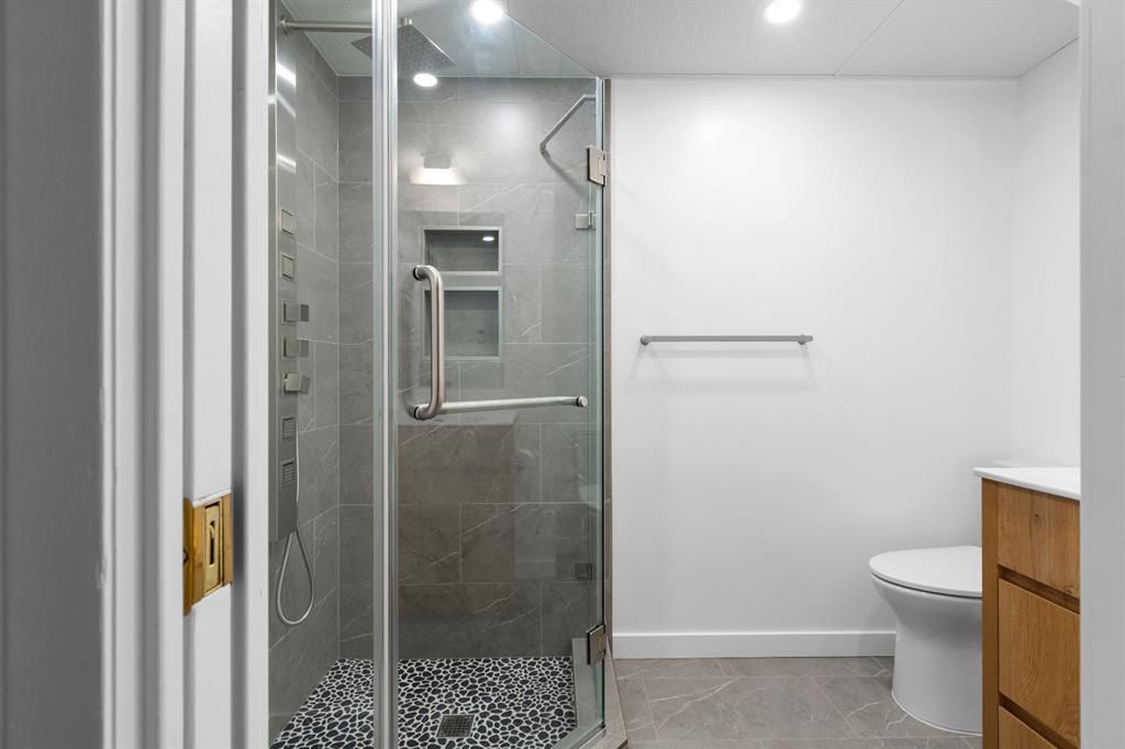10128 85 Avenue  - Photo 32