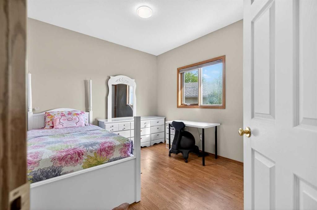 9105 Crystal Lake Drive   - Photo 15