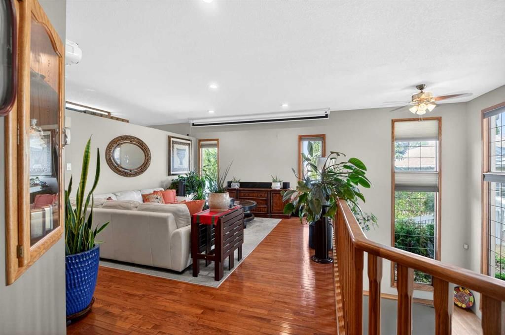 9105 Crystal Lake Drive   - Photo 18