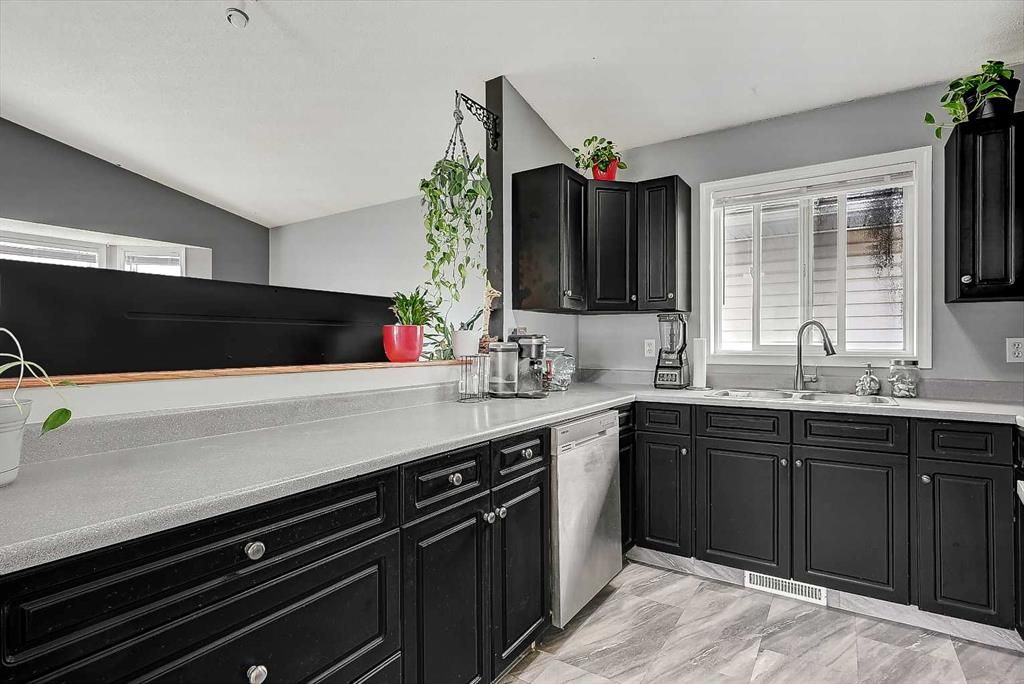 9748 123 Avenue  - Photo 13