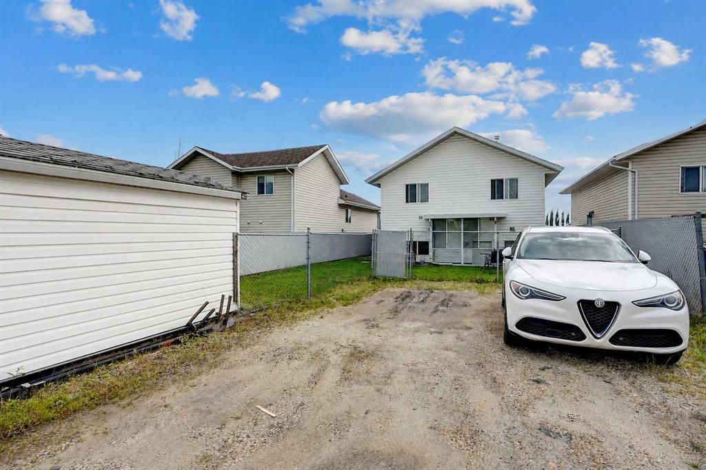 9748 123 Avenue  - Photo 28