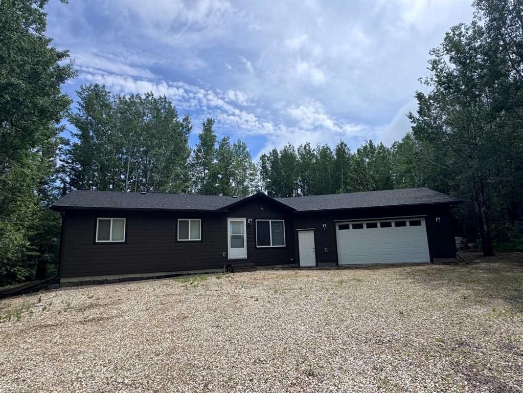 203, 70443 245 Range  - Photo 1