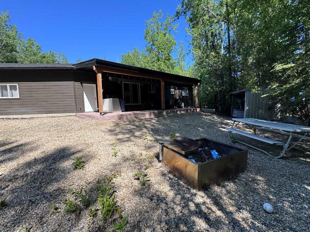 203, 70443 245 Range  - Photo 20