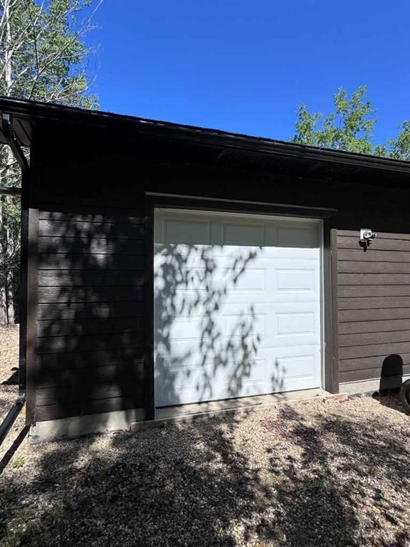 203, 70443 245 Range  - Photo 22