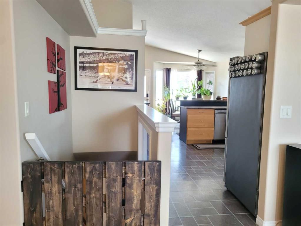 9217 129 Avenue  - Photo 7
