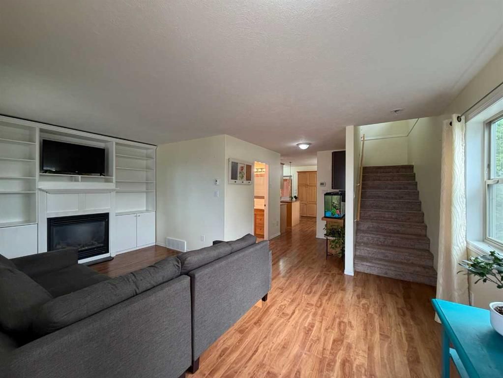 906 3 Avenue  - Photo 12