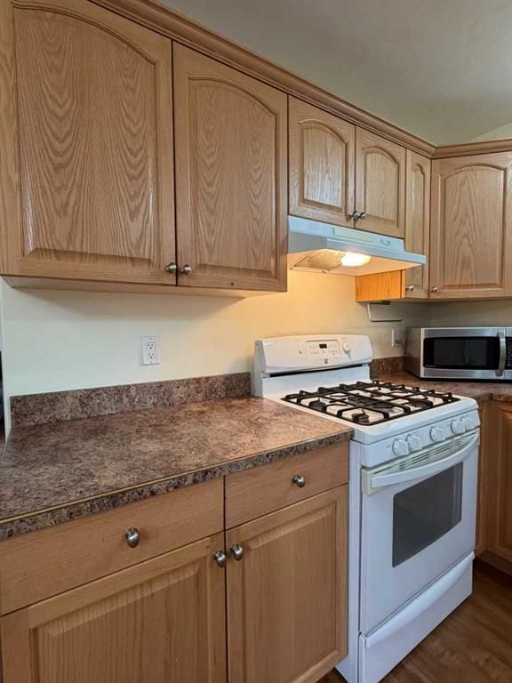 906 3 Avenue  - Photo 15