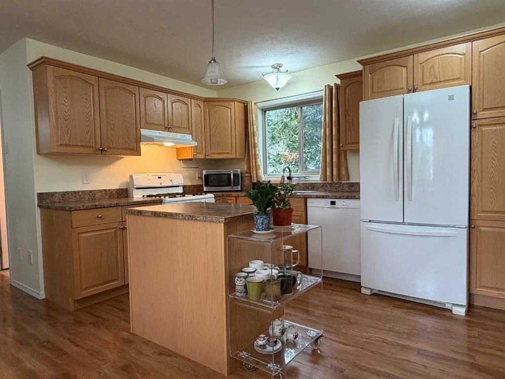 906 3 Avenue  - Photo 20