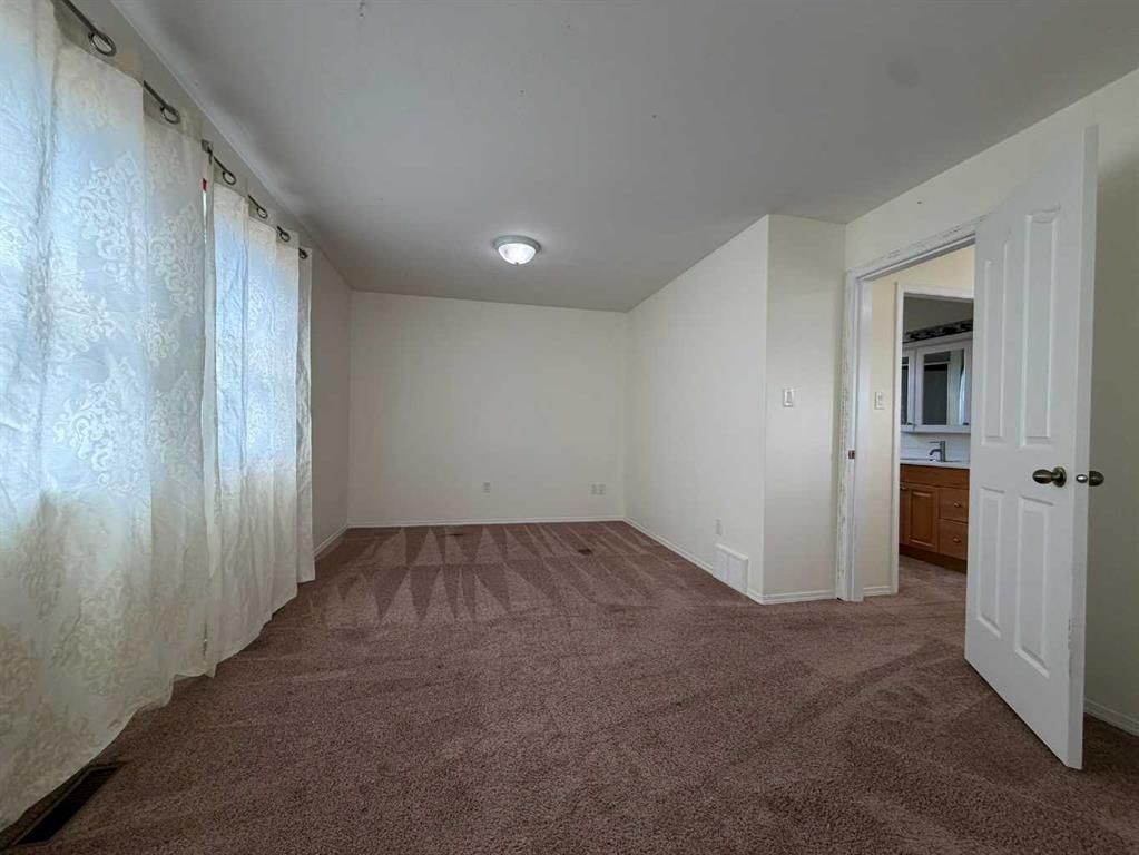 906 3 Avenue  - Photo 27