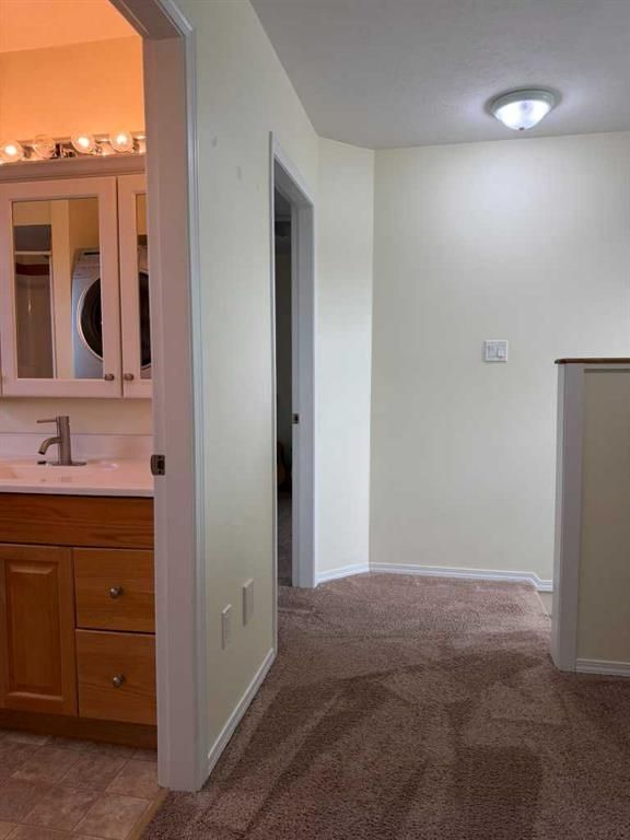 906 3 Avenue  - Photo 31