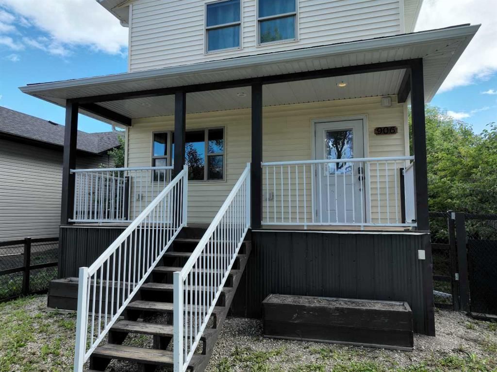 906 3 Avenue  - Photo 4