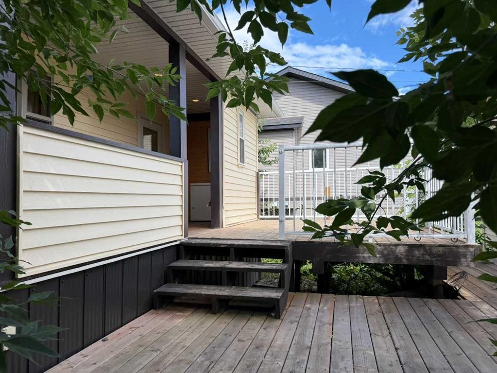 906 3 Avenue  - Photo 42