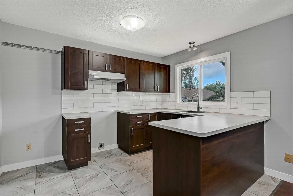 7634 Patterson Drive  - Photo 6