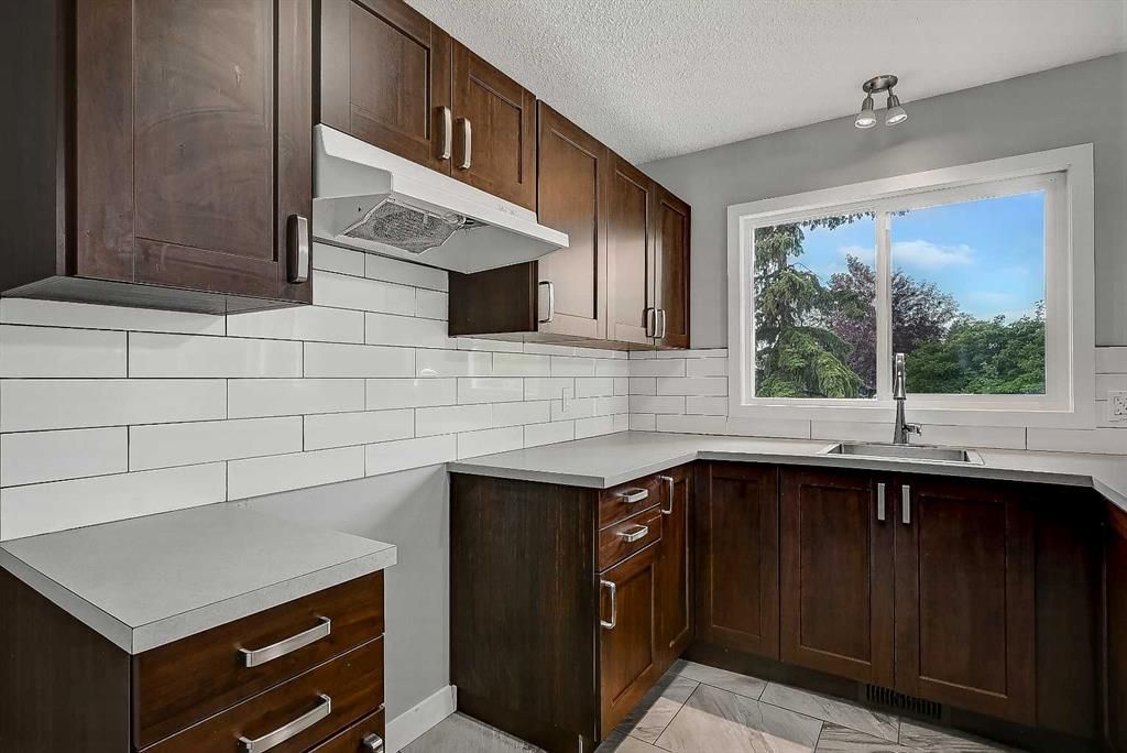 7634 Patterson Drive  - Photo 7