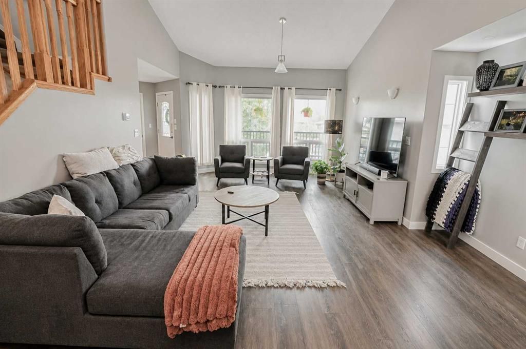 804 Cherry Crescent   - Photo 11