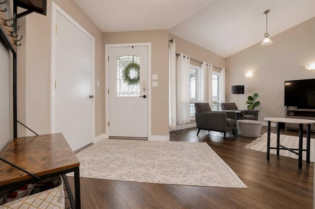 804 Cherry Crescent   - Photo 17