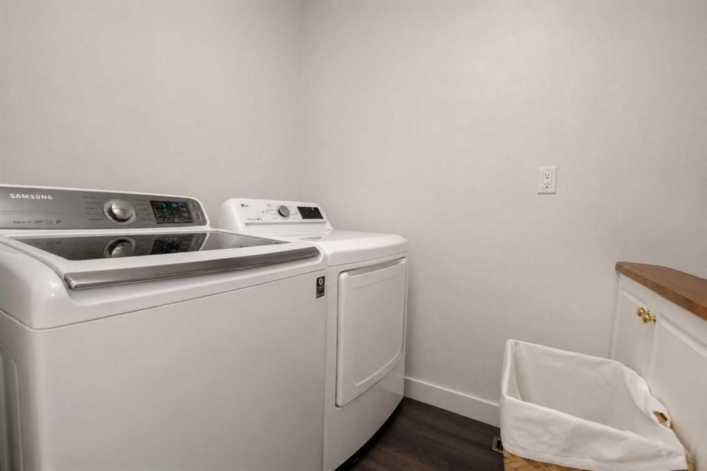 804 Cherry Crescent   - Photo 18