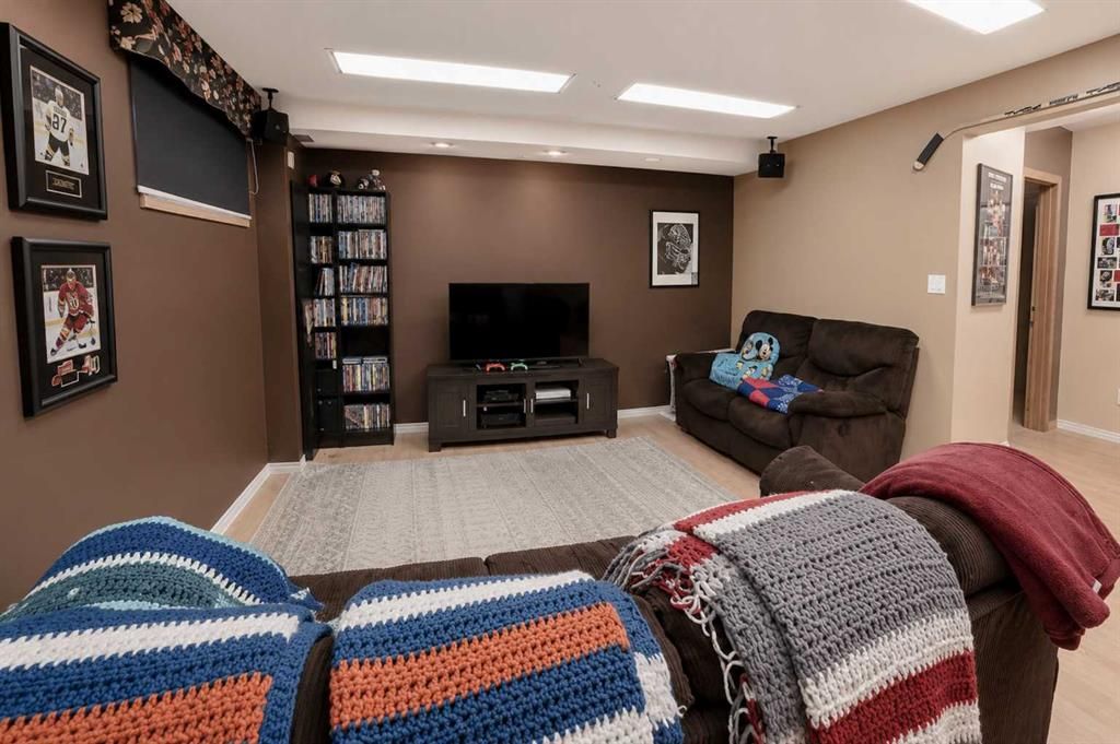 804 Cherry Crescent   - Photo 31