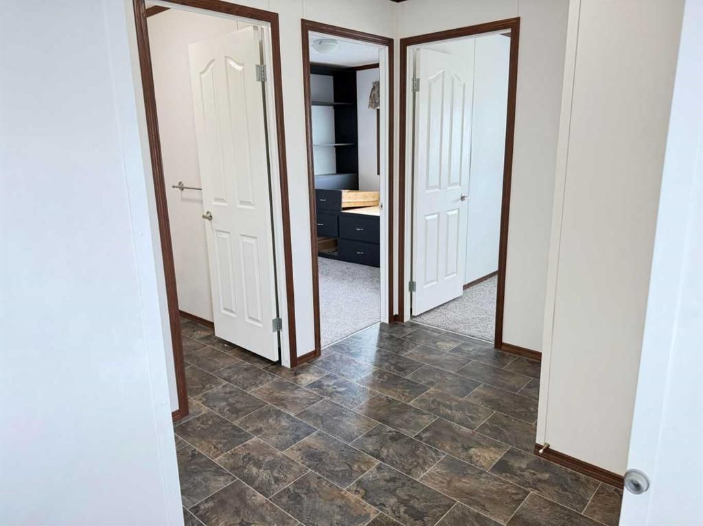 9905 103 Avenue  - Photo 11