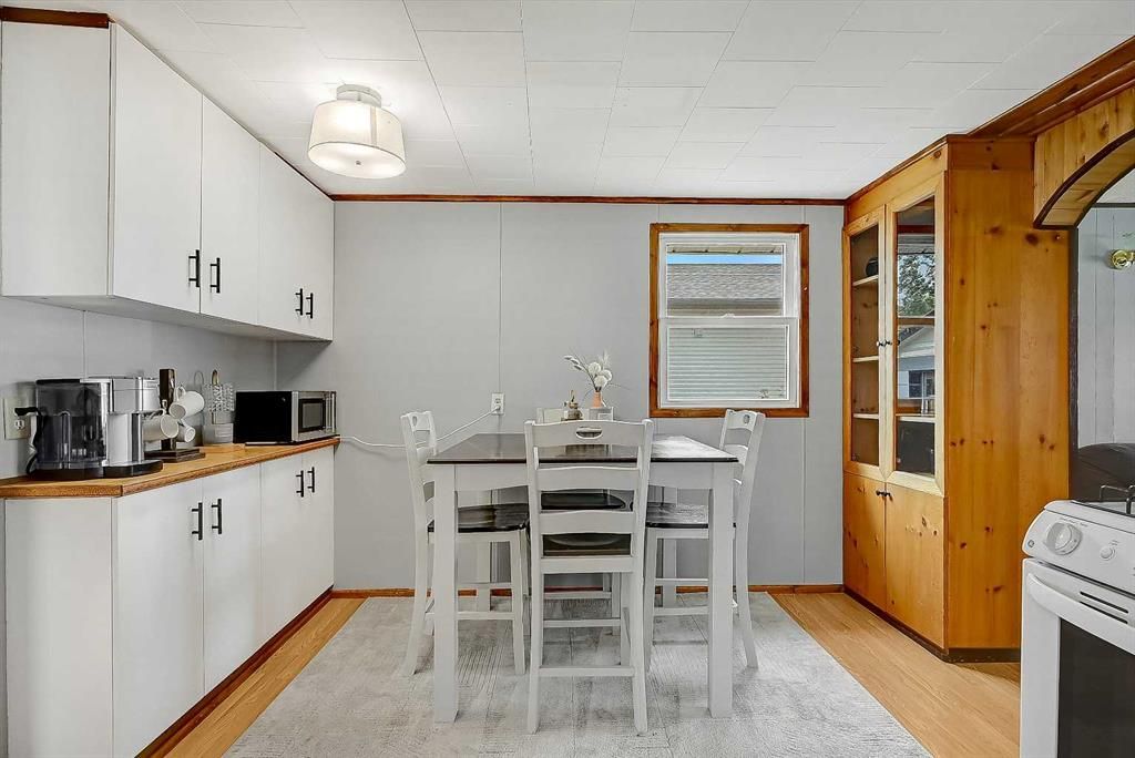 914 6 Avenue  - Photo 12