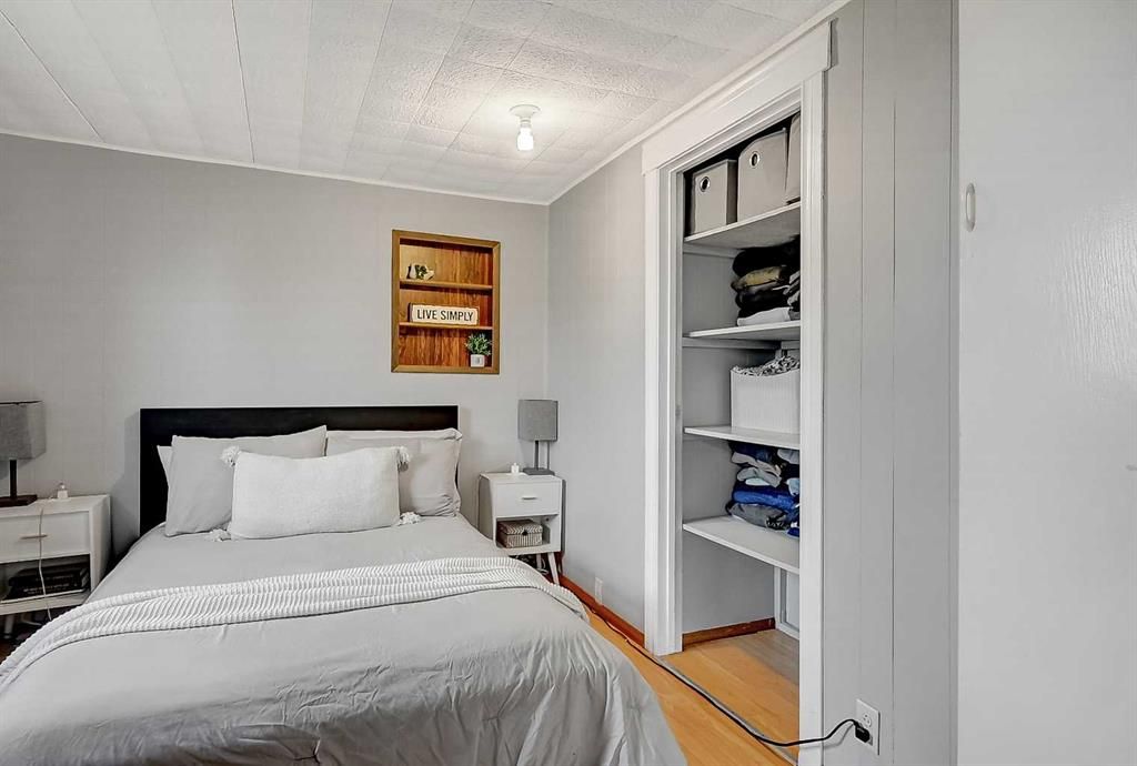 914 6 Avenue  - Photo 14
