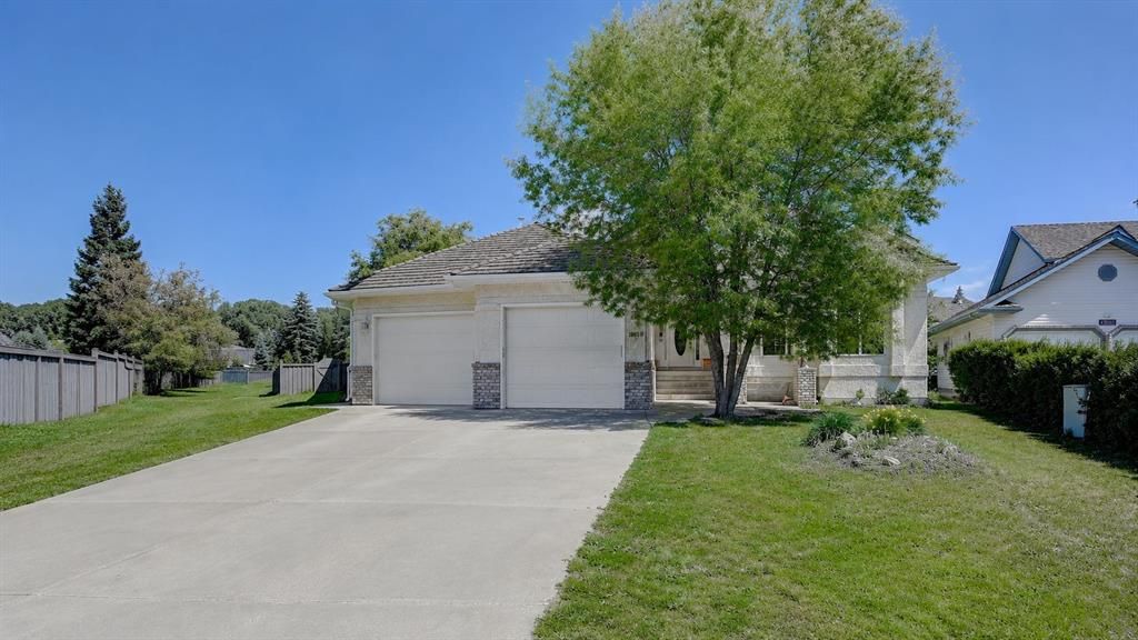 11819 91a Street  - Photo 2