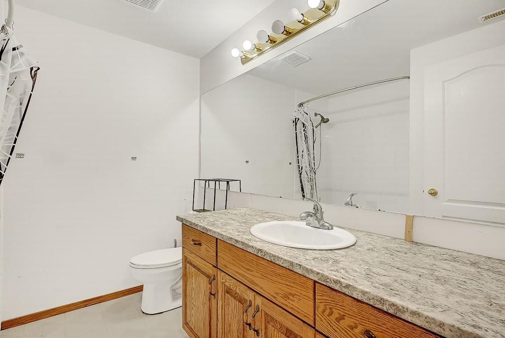 11819 91a Street  - Photo 33
