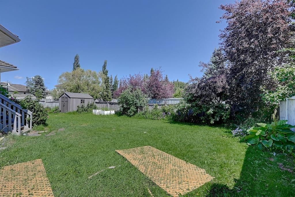 11819 91a Street  - Photo 37