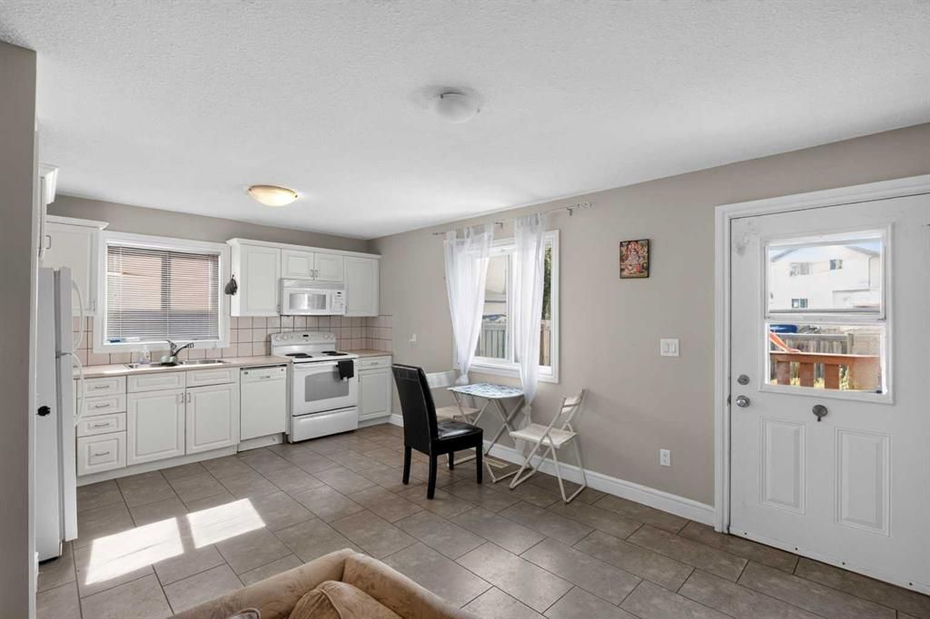 8606 102a Avenue  - Photo 22