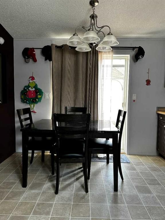 625 Carley Close  - Photo 13