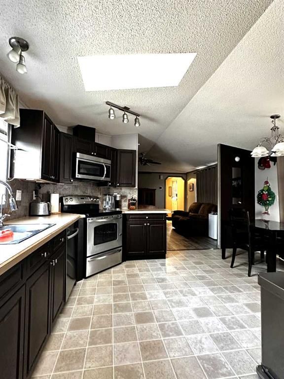625 Carley Close  - Photo 14