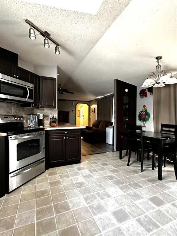 625 Carley Close  - Photo 15