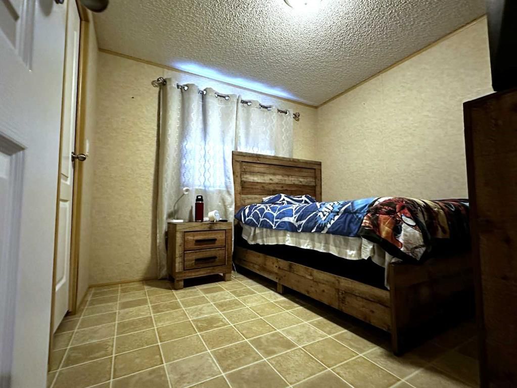 625 Carley Close  - Photo 26