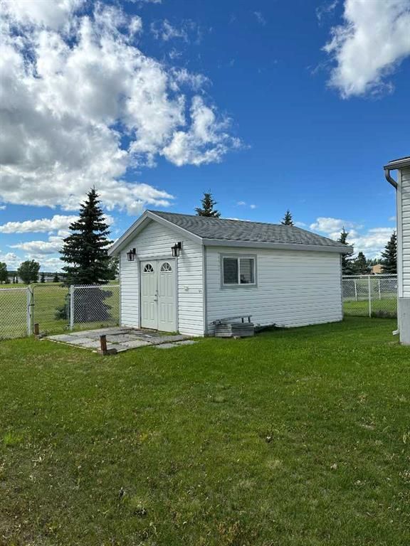 625 Carley Close  - Photo 4