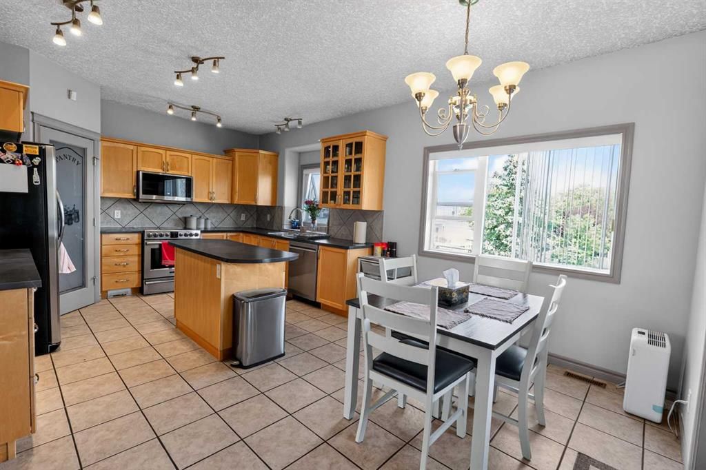 12605 Lakeshore Drive  - Photo 12