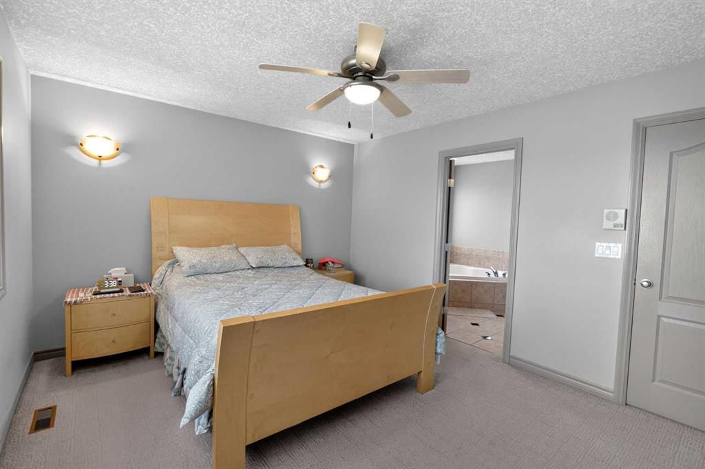 12605 Lakeshore Drive  - Photo 22